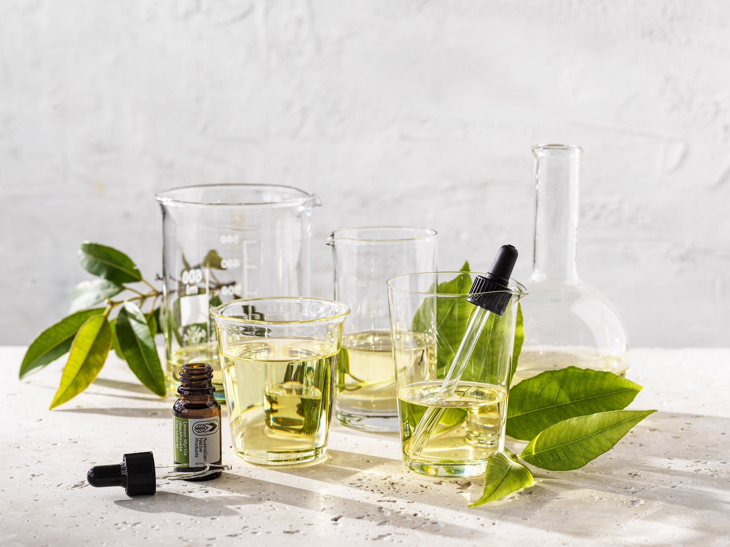 Difference Between Essential Oils and Fragrance Oils